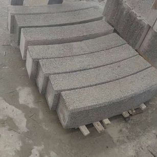 武威芝麻白弧形路牙石
